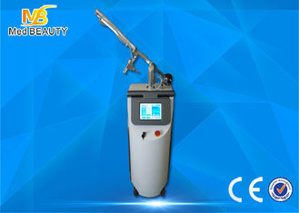Çin Güzellik Ekipmanları Vajinal Aplikatör CO2 Fraksiyonel Lazer Kozmetik Lazer Makinesi Tedarikçi
