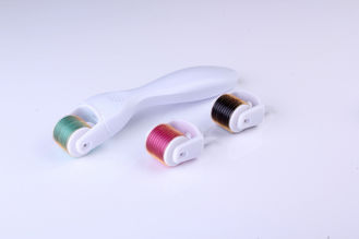 Çin Titanyum Derma sistemi, 2.0 mm 540 Microneedles Derma Roller cilt bakımı için haddeleme Tedarikçi